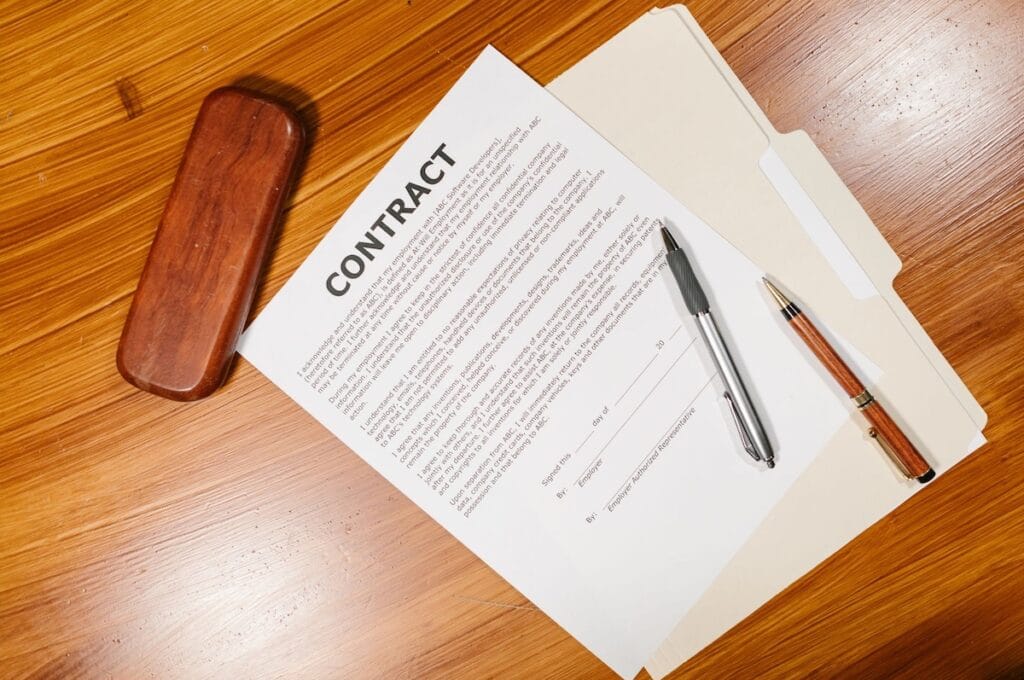 Contract with pens